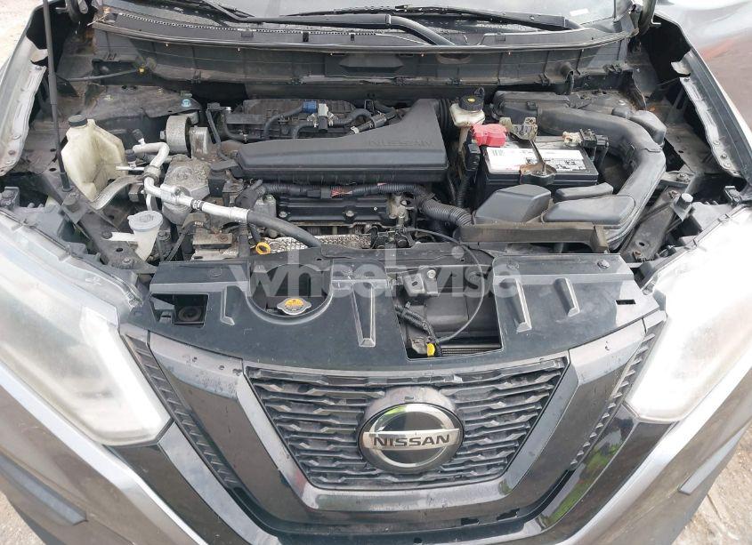 Photo 10 of 2018 Nissan Rogue SV (VIN 5N1AT2MT2JC732072)