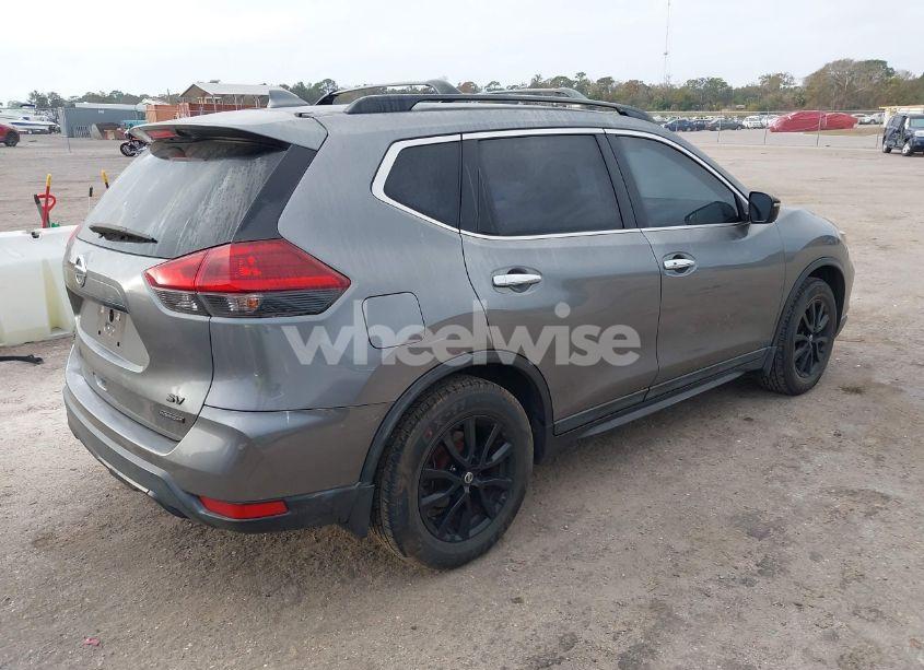 Photo 4 of 2018 Nissan Rogue SV (VIN 5N1AT2MT2JC732072)