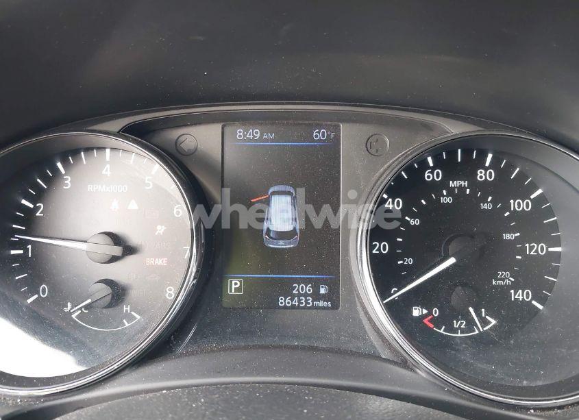 Photo 7 of 2018 Nissan Rogue SV (VIN 5N1AT2MT2JC732072)