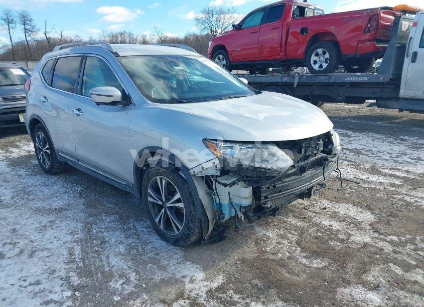 2018 Nissan Rogue SL (VIN 5N1AT2MT2JC738034) main photo