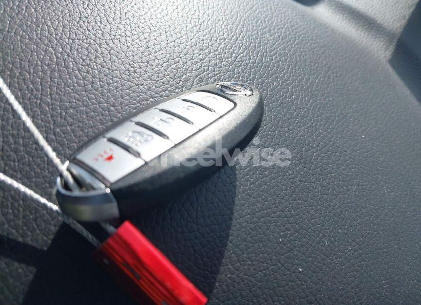 Photo 11 of 2018 Nissan Rogue SL (VIN 5N1AT2MT2JC738034)