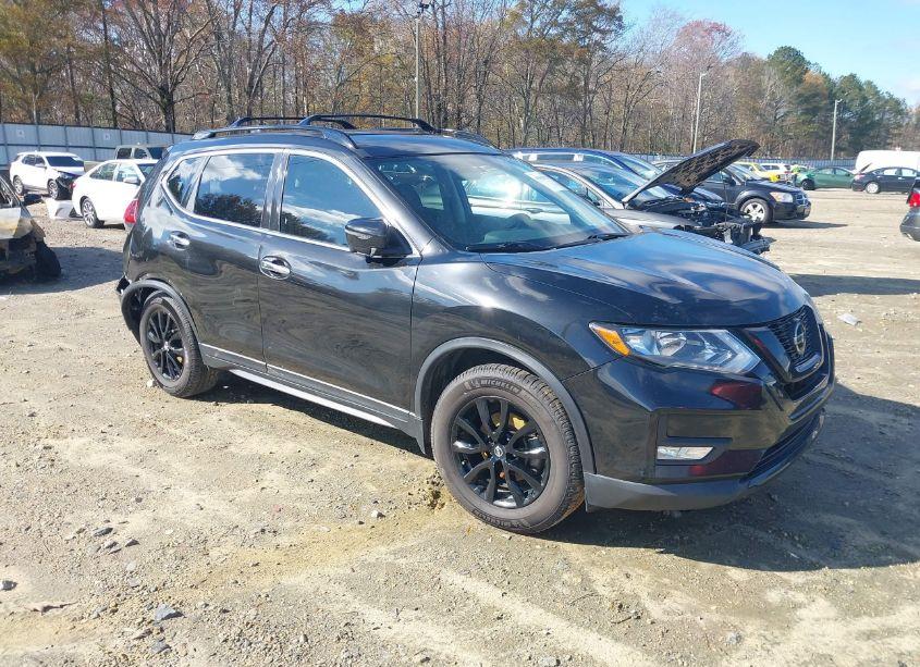 2018 Nissan Rogue SV (VIN 5N1AT2MT2JC750376) main photo