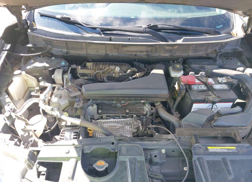 Photo 10 of 2018 Nissan Rogue SV (VIN 5N1AT2MT2JC750376)