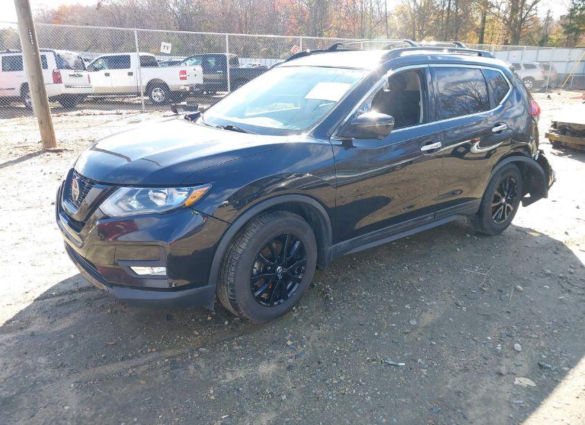 Photo 2 of 2018 Nissan Rogue SV (VIN 5N1AT2MT2JC750376)