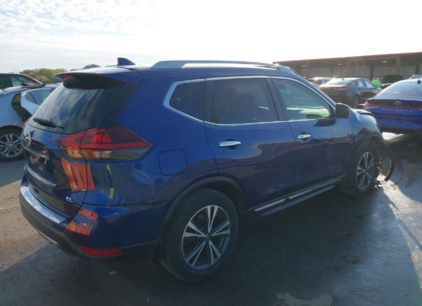 Photo 4 of 2018 Nissan Rogue SL (VIN 5N1AT2MT2JC761720)