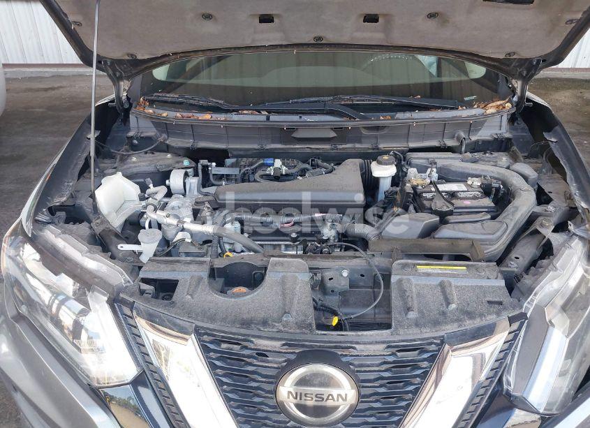 Photo 10 of 2018 Nissan Rogue S (VIN 5N1AT2MT2JC784284)