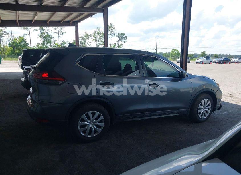 Photo 13 of 2018 Nissan Rogue S (VIN 5N1AT2MT2JC784284)