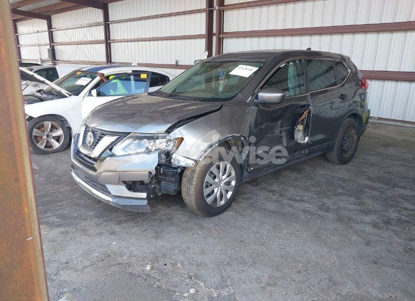 Photo 2 of 2018 Nissan Rogue S (VIN 5N1AT2MT2JC784284)