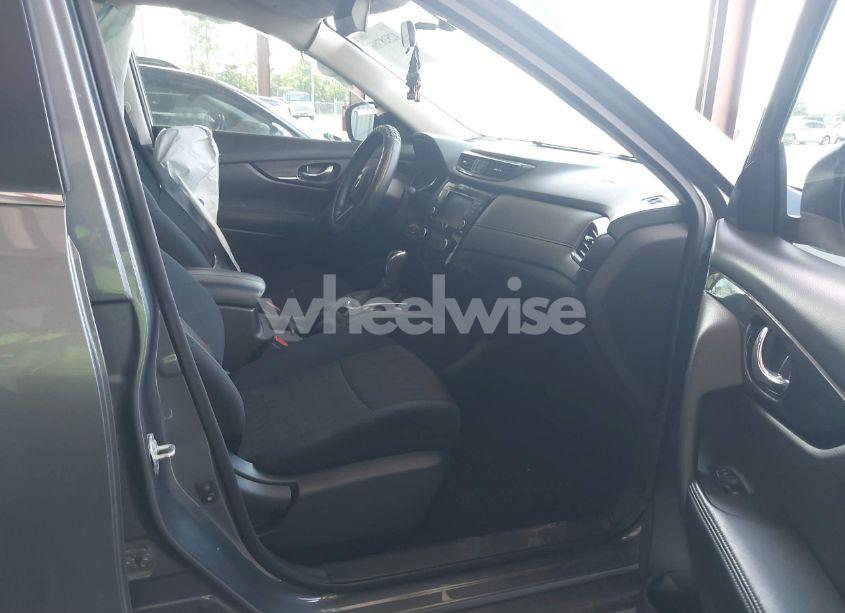 Photo 5 of 2018 Nissan Rogue S (VIN 5N1AT2MT2JC784284)