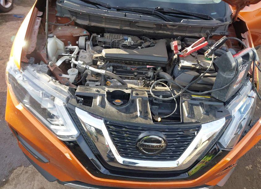 Photo 10 of 2018 Nissan Rogue SV (VIN 5N1AT2MT2JC786746)