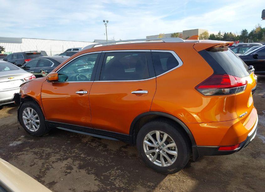 Photo 14 of 2018 Nissan Rogue SV (VIN 5N1AT2MT2JC786746)