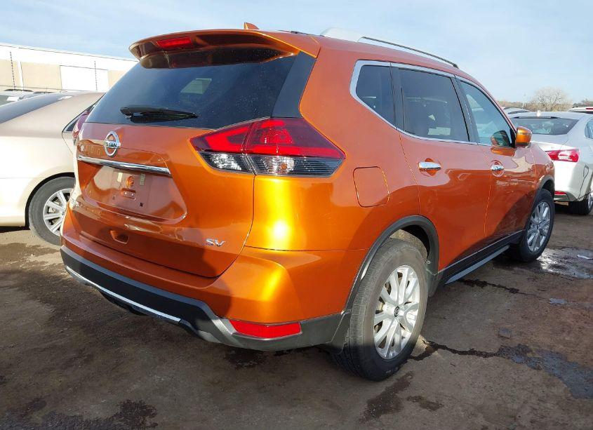 Photo 4 of 2018 Nissan Rogue SV (VIN 5N1AT2MT2JC786746)