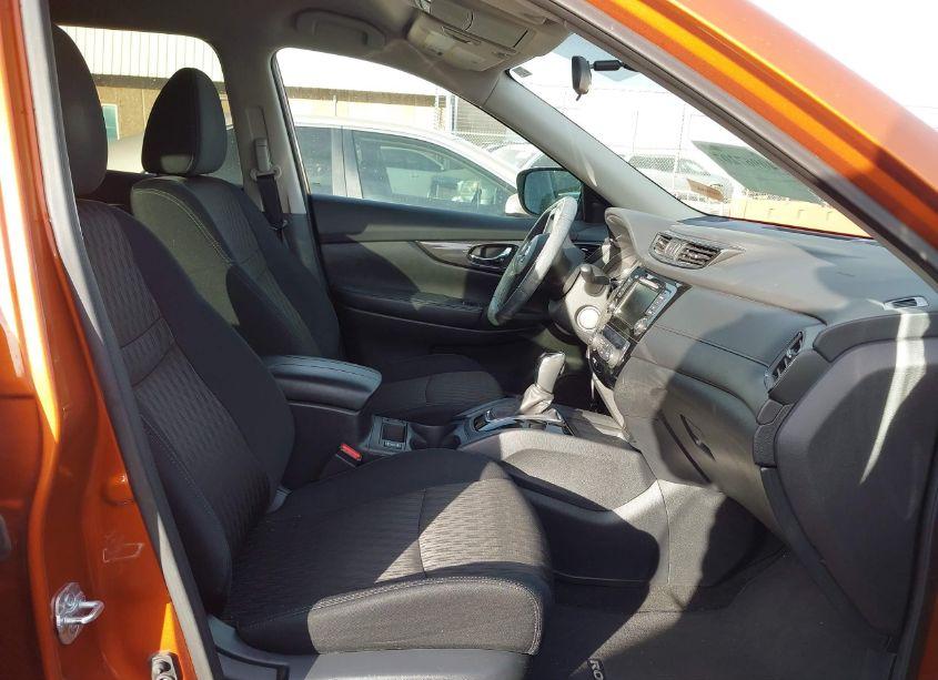 Photo 5 of 2018 Nissan Rogue SV (VIN 5N1AT2MT2JC786746)