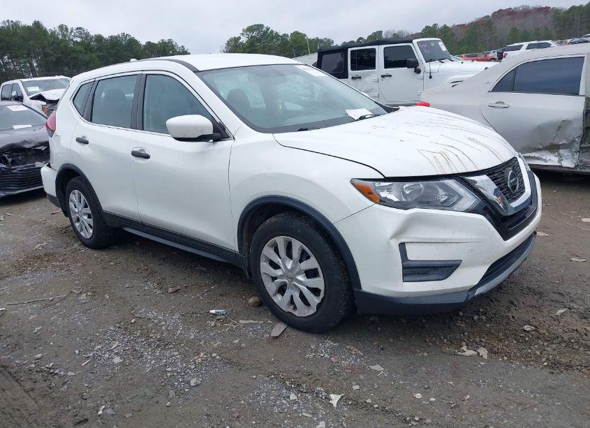 2018 Nissan Rogue S (VIN 5N1AT2MT2JC790165) main photo