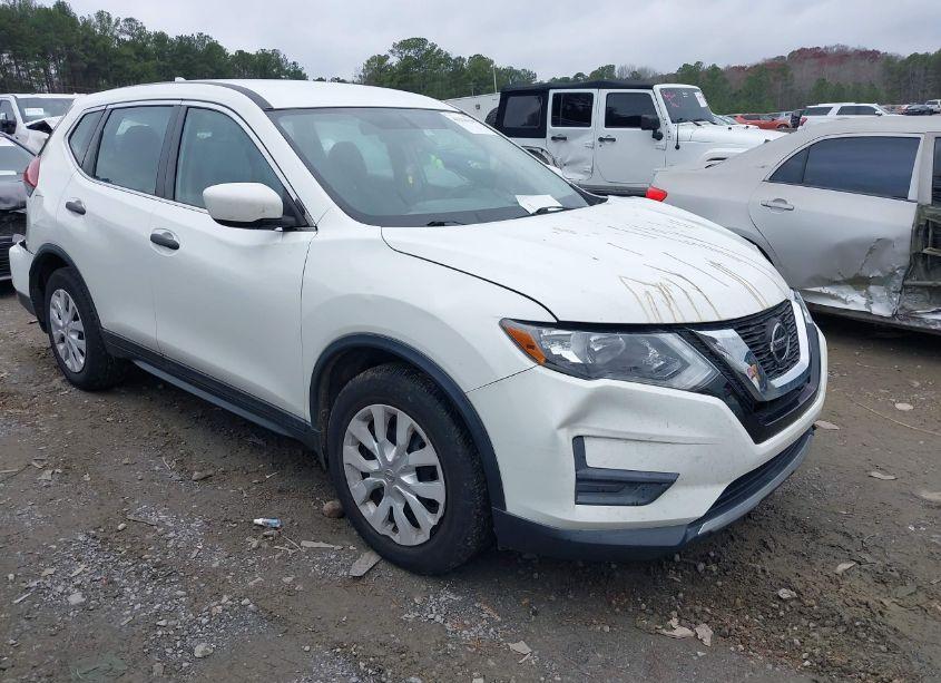 Photo 13 of 2018 Nissan Rogue S (VIN 5N1AT2MT2JC790165)