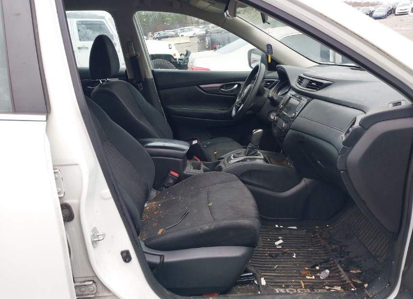 Photo 5 of 2018 Nissan Rogue S (VIN 5N1AT2MT2JC790165)