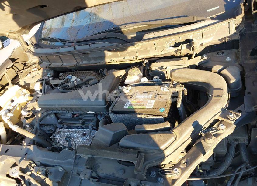 Photo 10 of 2018 Nissan Rogue SV (VIN 5N1AT2MT2JC802489)