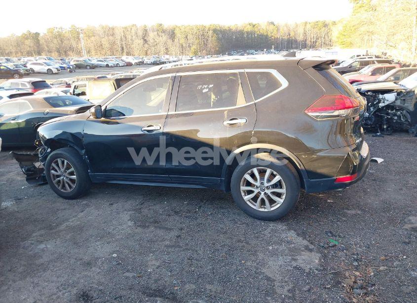 Photo 14 of 2018 Nissan Rogue SV (VIN 5N1AT2MT2JC802489)
