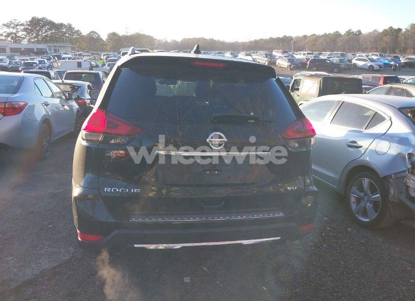 Photo 16 of 2018 Nissan Rogue SV (VIN 5N1AT2MT2JC802489)