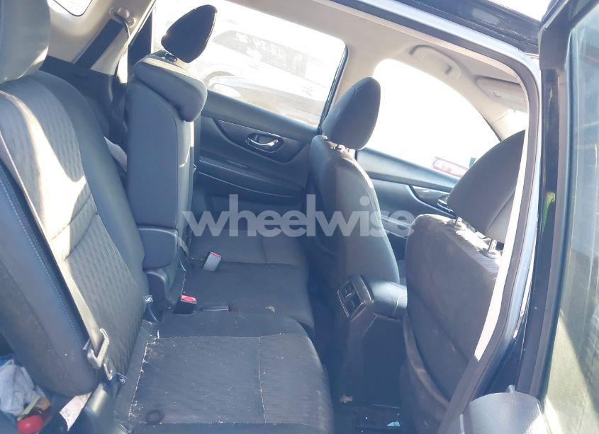 Photo 8 of 2018 Nissan Rogue SV (VIN 5N1AT2MT2JC802489)