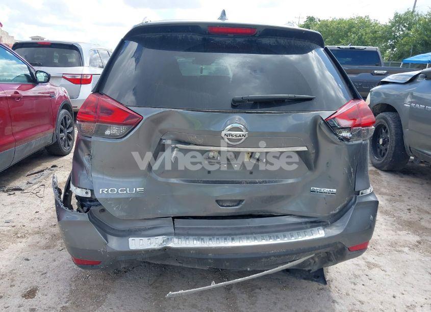 Photo 15 of 2019 Nissan Rogue S (VIN 5N1AT2MT2KC755305)