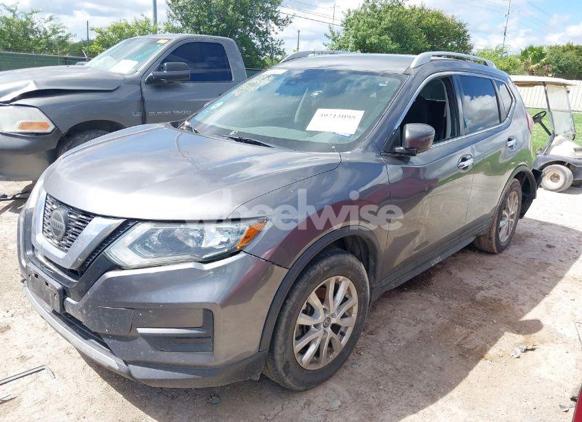 Photo 2 of 2019 Nissan Rogue S (VIN 5N1AT2MT2KC755305)