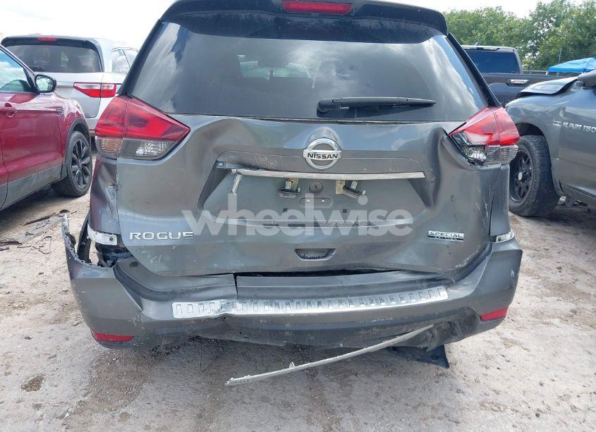 Photo 6 of 2019 Nissan Rogue S (VIN 5N1AT2MT2KC755305)