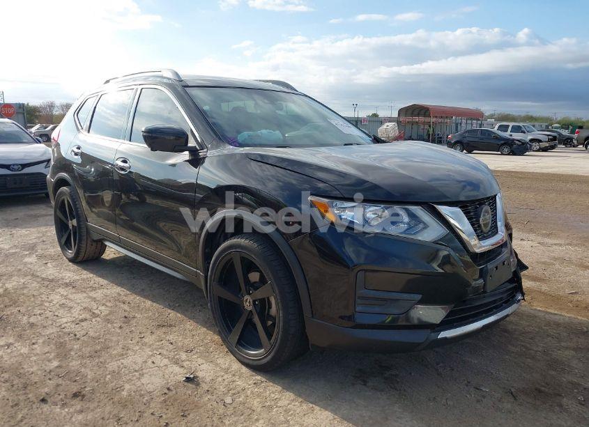 2019 Nissan Rogue SV (VIN 5N1AT2MT2KC775845) main photo