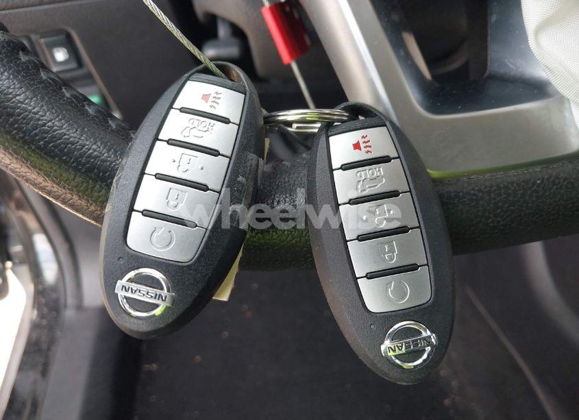 Photo 11 of 2019 Nissan Rogue SV (VIN 5N1AT2MT2KC775845)