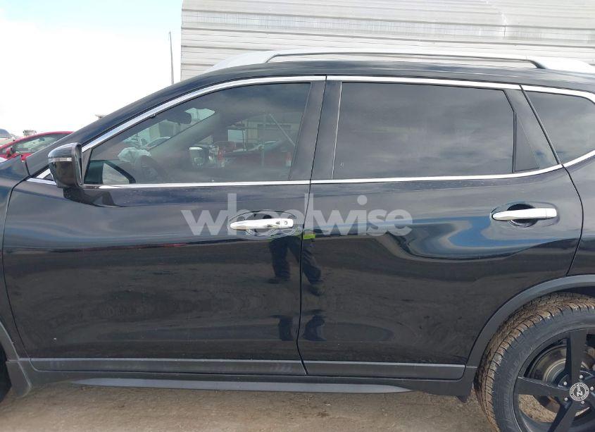 Photo 14 of 2019 Nissan Rogue SV (VIN 5N1AT2MT2KC775845)