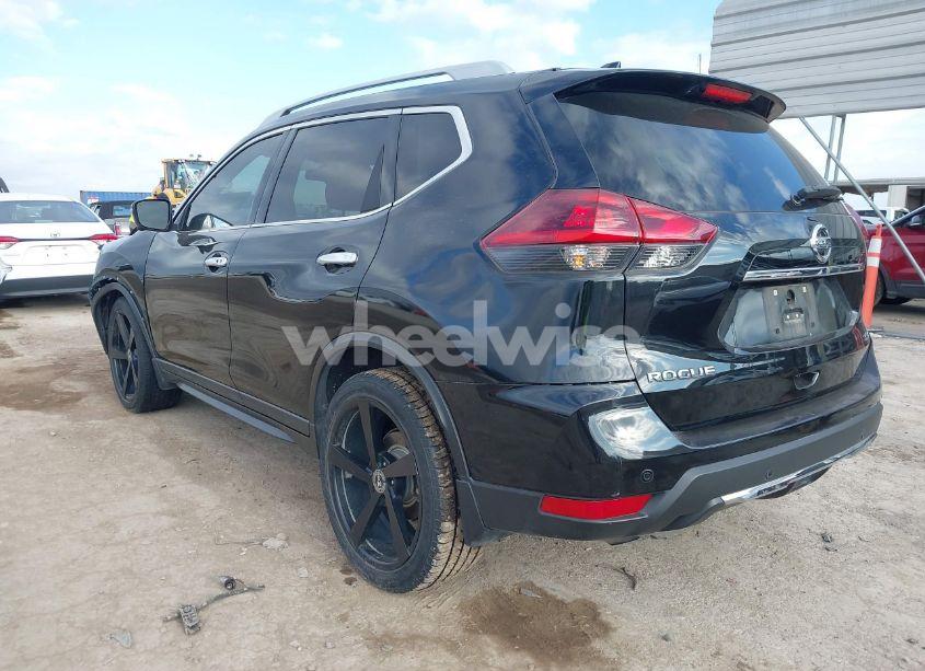 Photo 3 of 2019 Nissan Rogue SV (VIN 5N1AT2MT2KC775845)