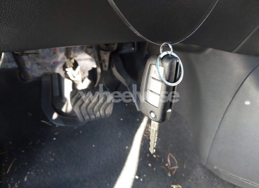 Photo 11 of 2019 Nissan Rogue S (VIN 5N1AT2MT2KC810190)