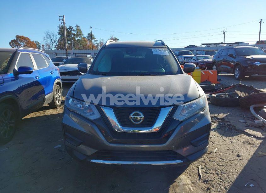 Photo 12 of 2019 Nissan Rogue S (VIN 5N1AT2MT2KC810190)