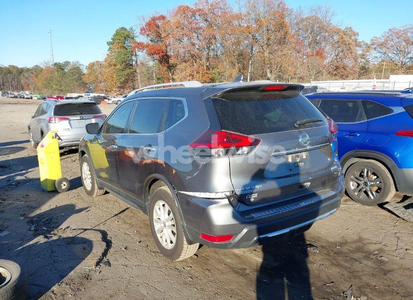 Photo 3 of 2019 Nissan Rogue S (VIN 5N1AT2MT2KC810190)