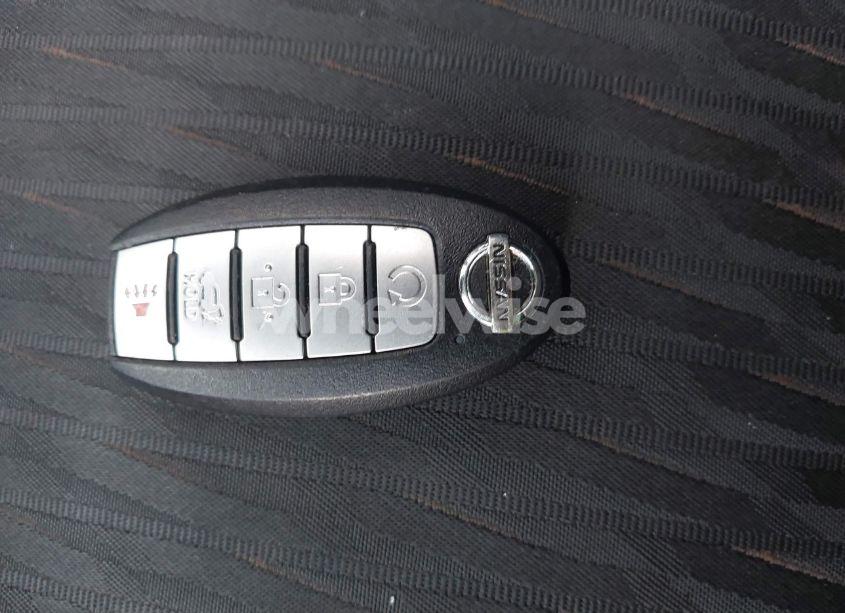 Photo 11 of 2019 Nissan Rogue SV (VIN 5N1AT2MT2KC826079)