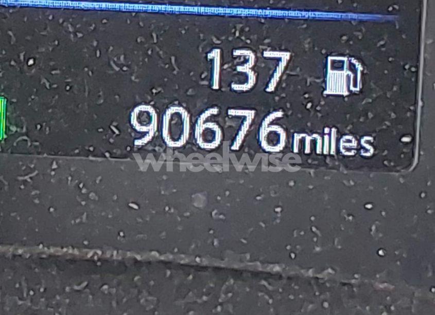 Photo 15 of 2019 Nissan Rogue SV (VIN 5N1AT2MT2KC826079)