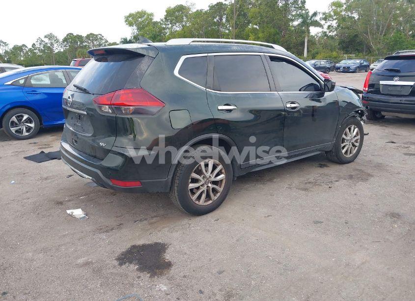 Photo 4 of 2019 Nissan Rogue SV (VIN 5N1AT2MT2KC826079)