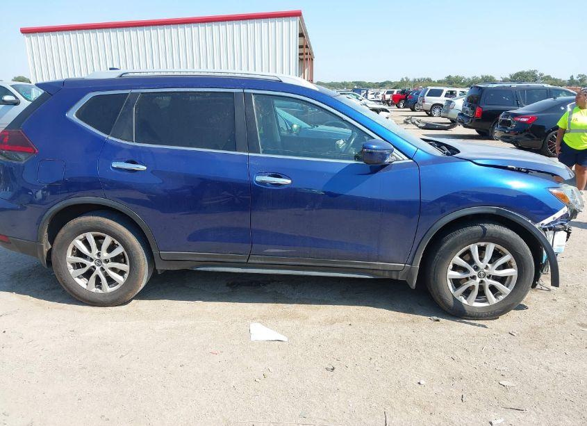 Photo 14 of 2019 Nissan Rogue S (VIN 5N1AT2MT2KC831668)