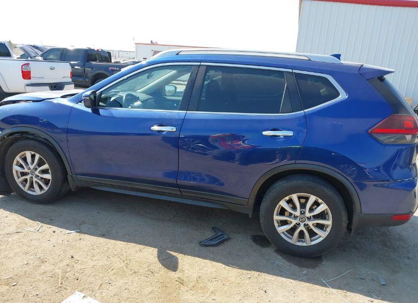 Photo 15 of 2019 Nissan Rogue S (VIN 5N1AT2MT2KC831668)