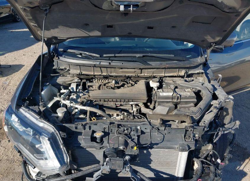 Photo 10 of 2020 Nissan Rogue SL FWD (VIN 5N1AT2MT2LC704629)