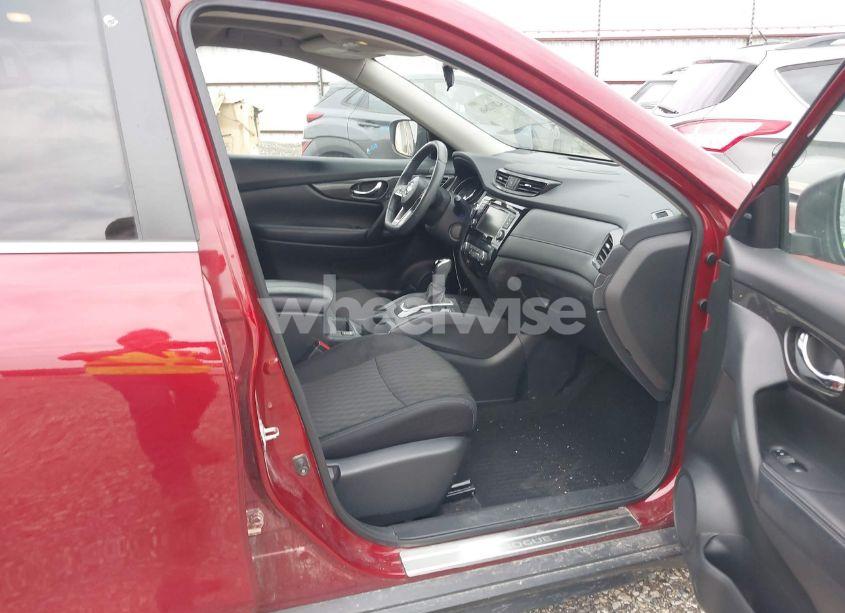 Photo 5 of 2020 Nissan Rogue SV FWD (VIN 5N1AT2MT2LC753359)