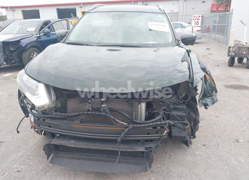 Photo 6 of 2020 Nissan Rogue SL FWD (VIN 5N1AT2MT2LC759274)