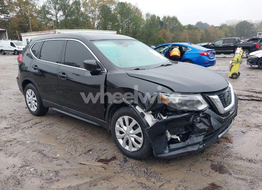 2020 Nissan Rogue S FWD (VIN 5N1AT2MT2LC759839) main photo