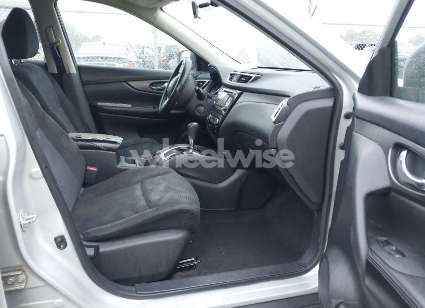 Photo 5 of 2014 Nissan Rogue SV (VIN 5N1AT2MT3EC750635)