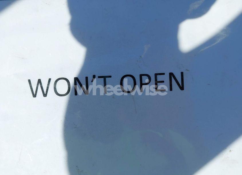 Photo 10 of 2015 Nissan Rogue SV (VIN 5N1AT2MT3FC752905)