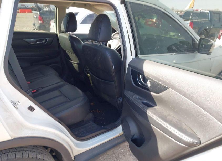 Photo 8 of 2015 Nissan Rogue SL (VIN 5N1AT2MT3FC777562)