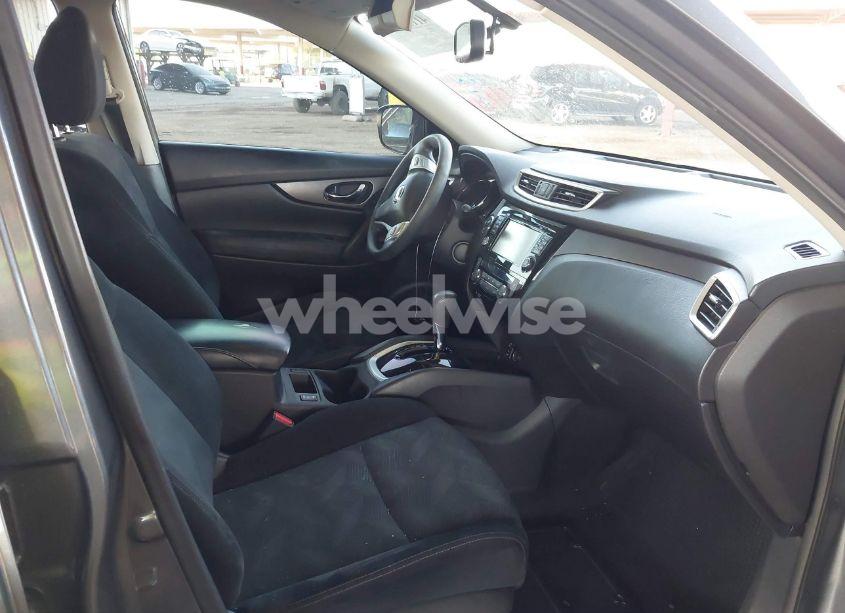 Photo 5 of 2015 Nissan Rogue SV (VIN 5N1AT2MT3FC808650)