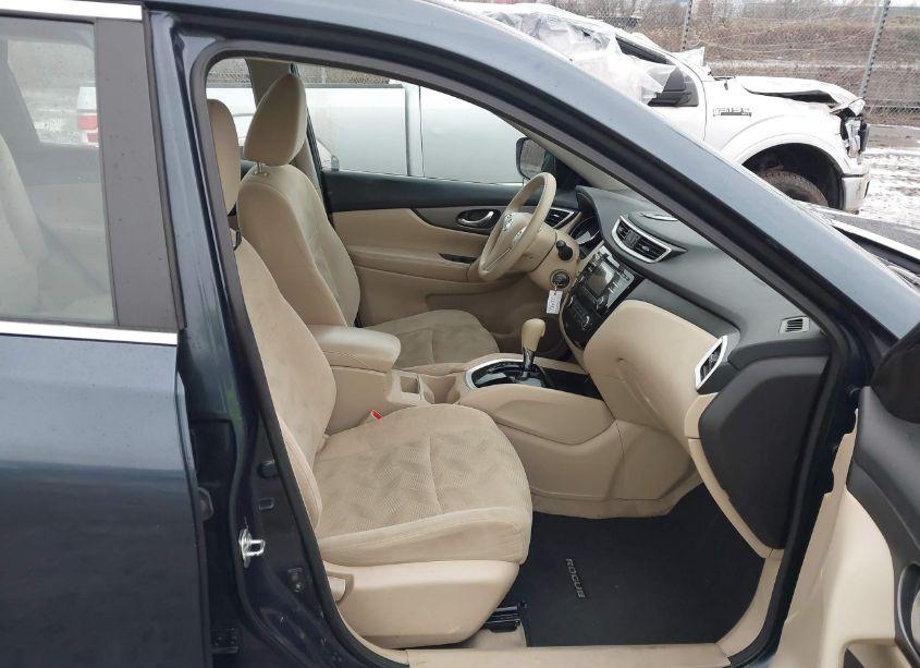 Photo 5 of 2015 Nissan Rogue S (VIN 5N1AT2MT3FC909655)