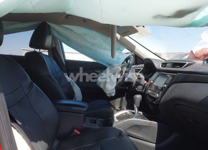 Photo 5 of 2016 Nissan Rogue SL (VIN 5N1AT2MT3GC856537)