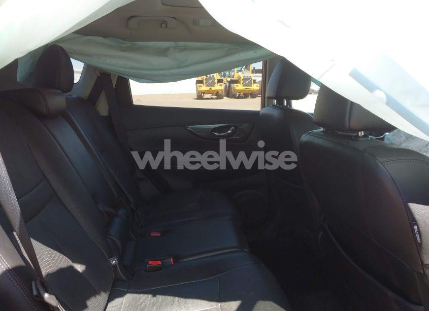 Photo 8 of 2016 Nissan Rogue SL (VIN 5N1AT2MT3GC856537)